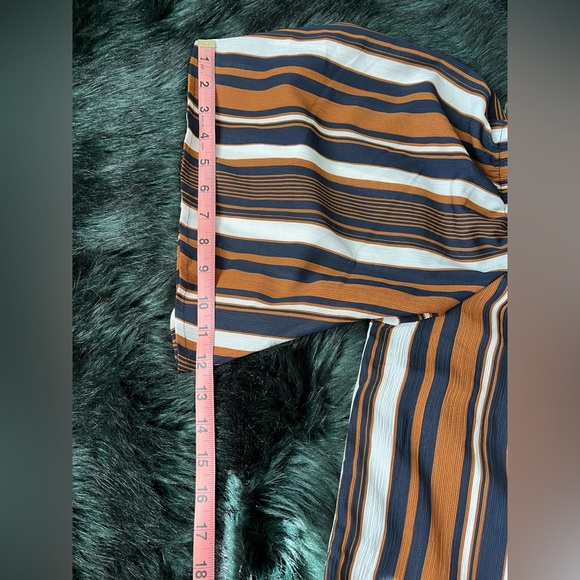 Plus size Crop Top with On our Off Shoulder Sleeves Fashionova 1X - Picture 5 of 8